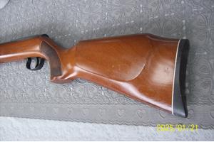 een mooie en goede 5.5 mm luchtbuks  diana  model 35